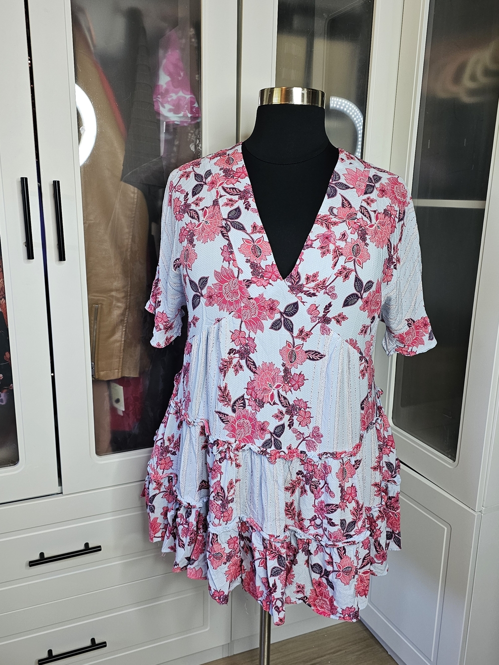 City Chic X Aveology Pink Floral Print on Light Blue Knit Top